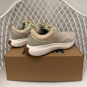 Hilma The Everywhere Fit Tennis Shoes in Frozen Dew